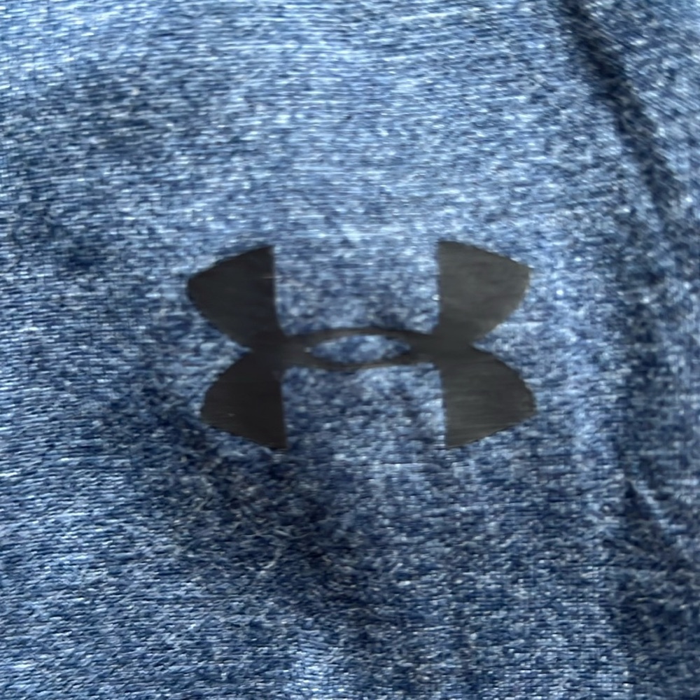 Under Armor T-Shirt Large